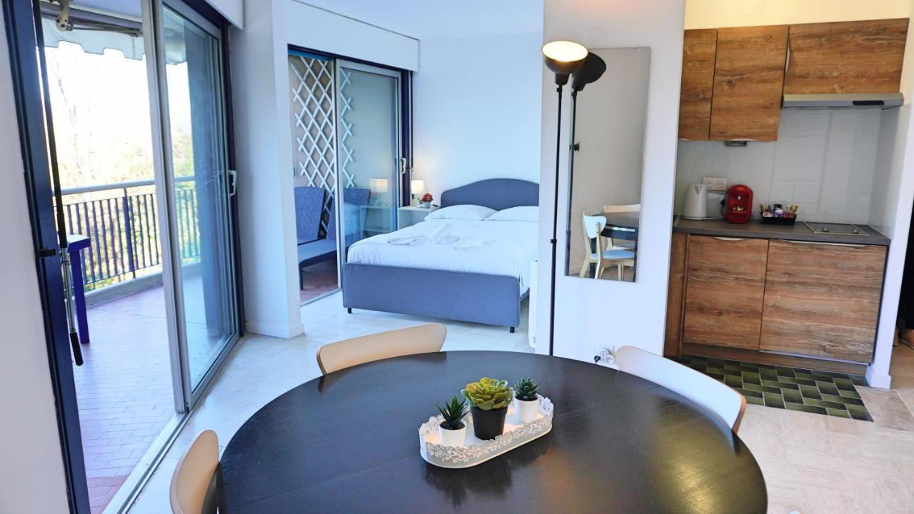 Residence Islette Du Riou Avec Piscine By Palmazur Mandelieu La Napoule Ngoại thất bức ảnh